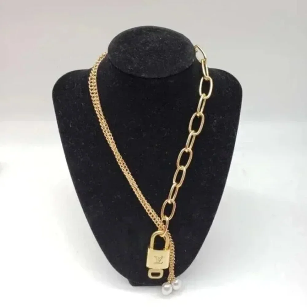 Authentic Louis Vuitton Gold Lock with Unbranded Stainless Real FreshPearl Chain - Picture 3 of 7